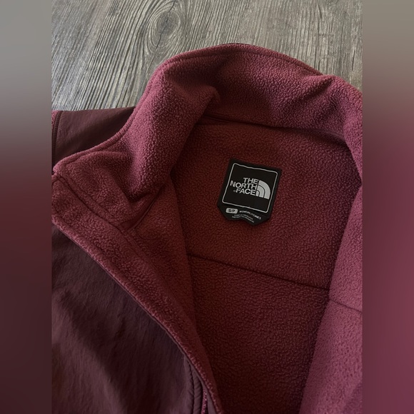 Brick/maroon North Face Jacket - Picture 5 of 5